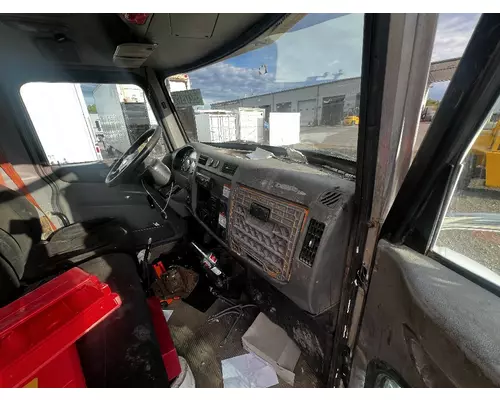 PETERBILT 337 Cab