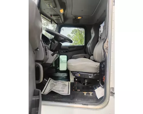 PETERBILT 337 Complete Vehicle