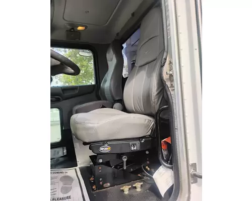 PETERBILT 337 Complete Vehicle