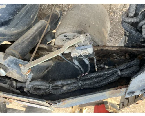 PETERBILT 337 Cutoff Assembly