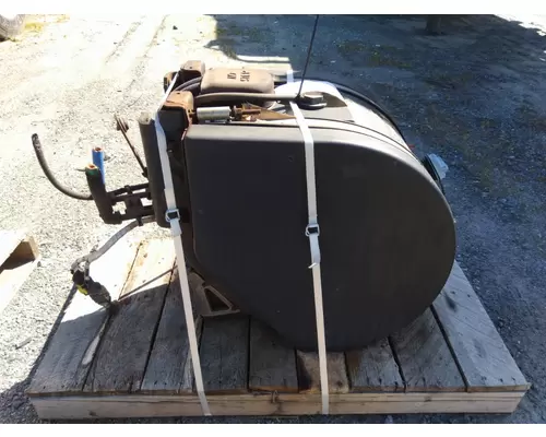 PETERBILT 337 DEF TANK