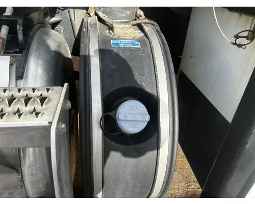 PETERBILT 337 DEF Tank