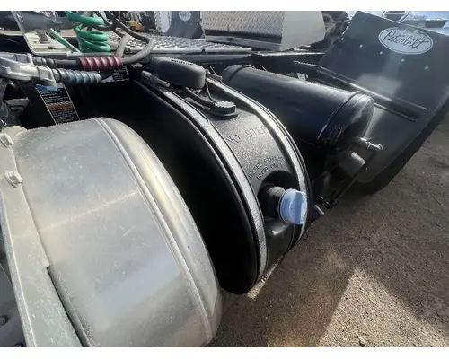 PETERBILT 337 DEF Tank