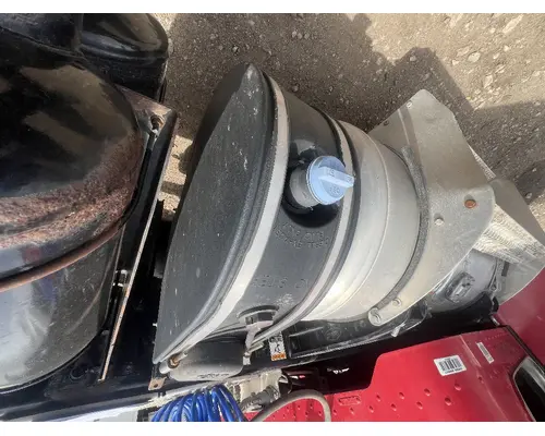 PETERBILT 337 DEF Tank