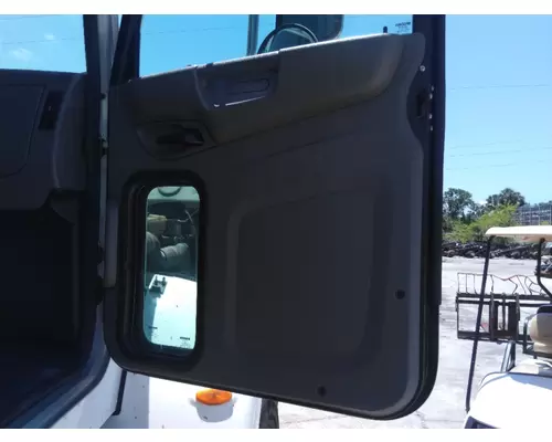 PETERBILT 337 DOOR ASSEMBLY, FRONT
