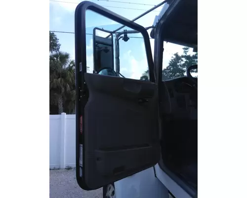 PETERBILT 337 DOOR ASSEMBLY, FRONT