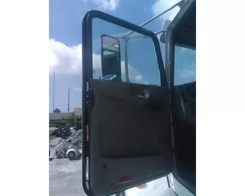 PETERBILT 337 DOOR ASSEMBLY, FRONT