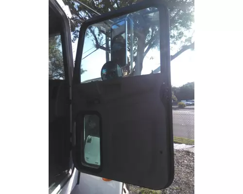 PETERBILT 337 DOOR ASSEMBLY, FRONT