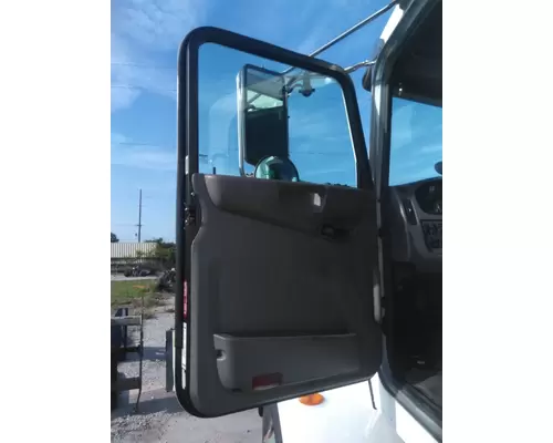 PETERBILT 337 DOOR ASSEMBLY, FRONT