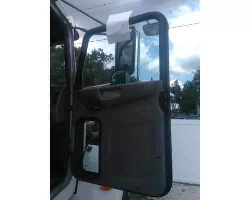 PETERBILT 337 DOOR ASSEMBLY, FRONT