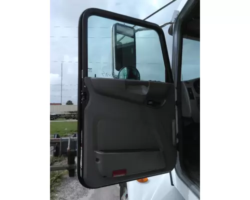 PETERBILT 337 DOOR ASSEMBLY, FRONT
