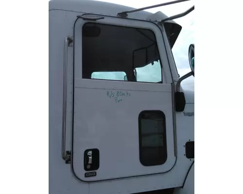 PETERBILT 337 DOOR ASSEMBLY, FRONT