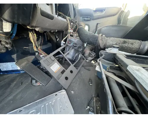 PETERBILT 337 Dash Bezel