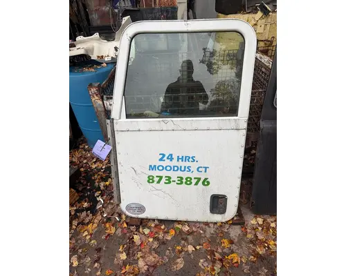 PETERBILT 337 Door Assembly, Front