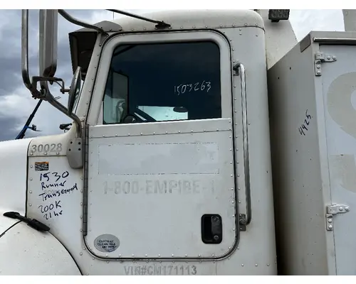 PETERBILT 337 Door Assembly, Front
