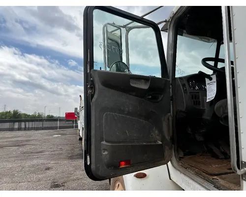 PETERBILT 337 Door Assembly, Front
