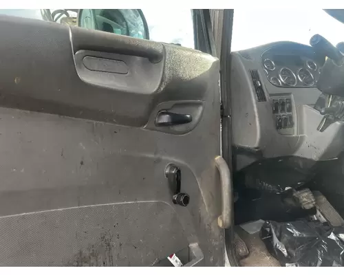 PETERBILT 337 Door Assembly, Front