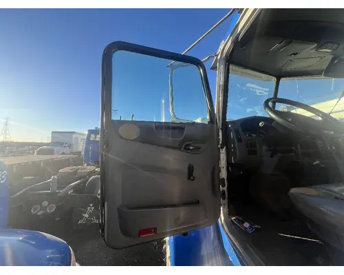 PETERBILT 337 Door Assembly, Front