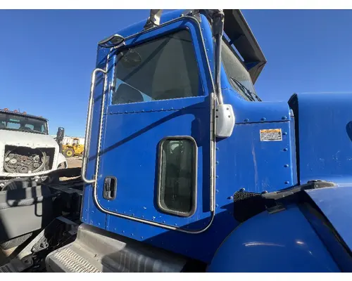 PETERBILT 337 Door Assembly, Front