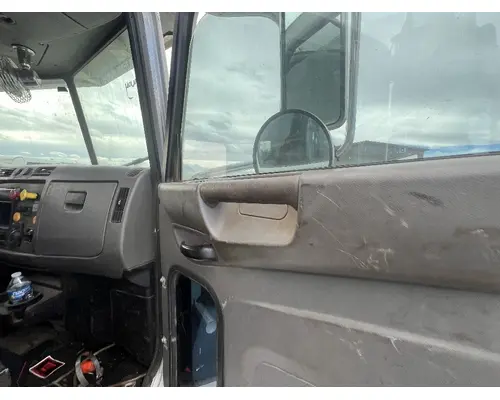 PETERBILT 337 Door Assembly, Front