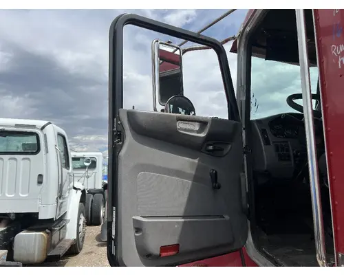 PETERBILT 337 Door Assembly, Front