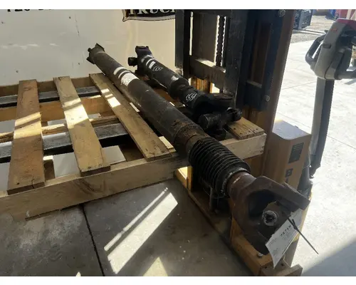 PETERBILT 337 Drive Shaft, Front