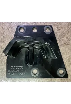 PETERBILT 337 Engine Mounts
