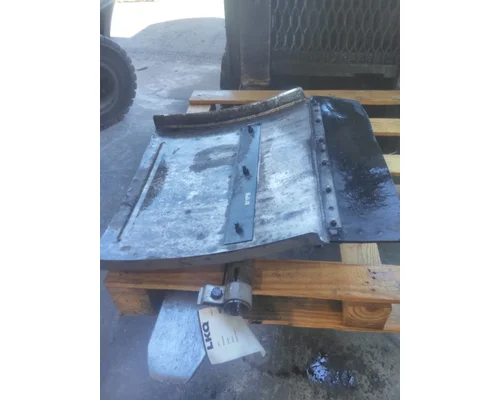 PETERBILT 337 FENDER, QUARTERHALF REAR