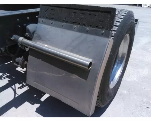 PETERBILT 337 FENDER, QUARTERHALF REAR