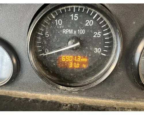 PETERBILT 337 Instrument Cluster