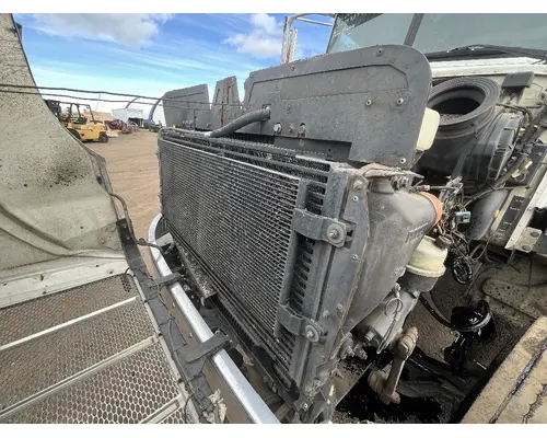 PETERBILT 337 Radiator
