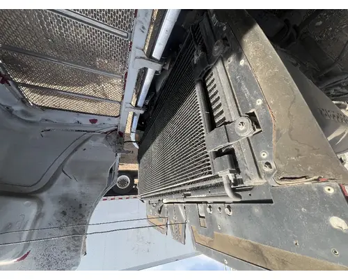 PETERBILT 337 Radiator