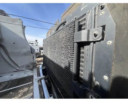 PETERBILT 337 Radiator