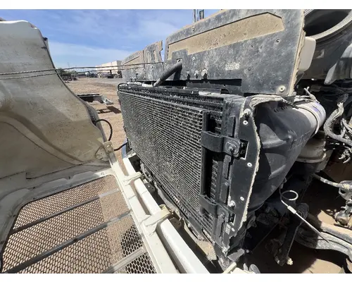 PETERBILT 337 Radiator