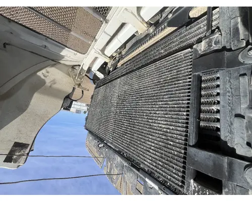 PETERBILT 337 Radiator