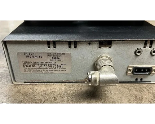 PETERBILT 337 Radio