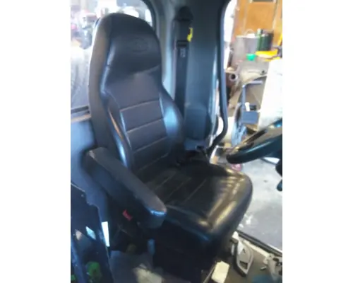 PETERBILT 337 SEAT, FRONT