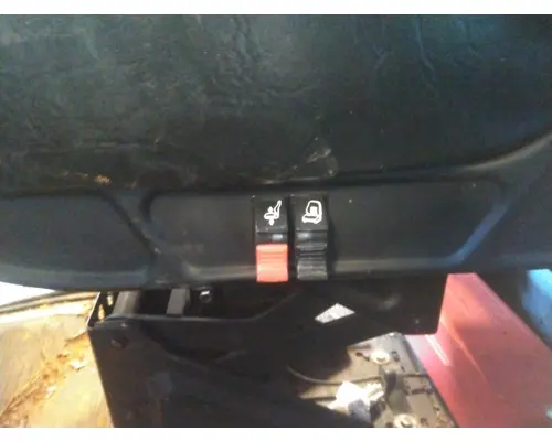PETERBILT 337 SEAT, FRONT