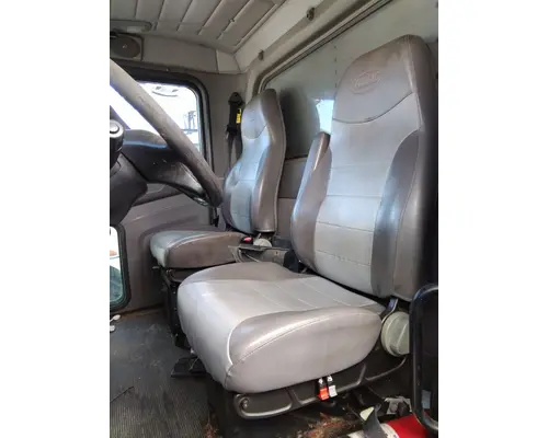 PETERBILT 337 SEAT, FRONT
