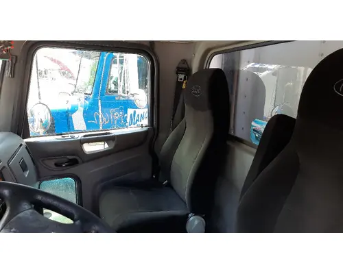 PETERBILT 337 SEAT, FRONT