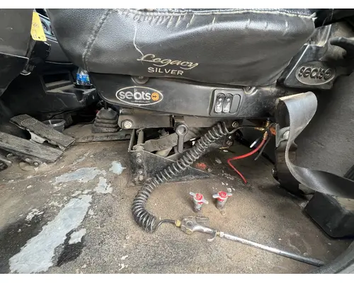 PETERBILT 337 Seat, Front