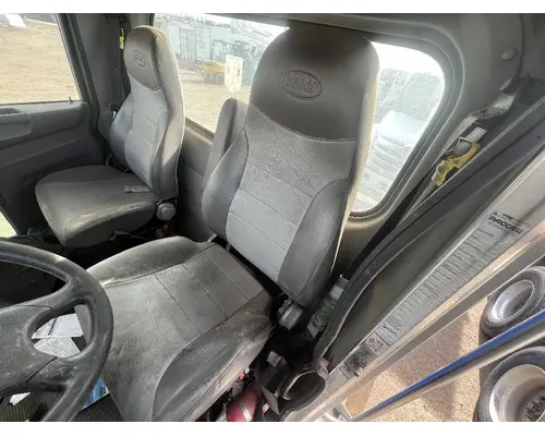 PETERBILT 337 Seat, Front