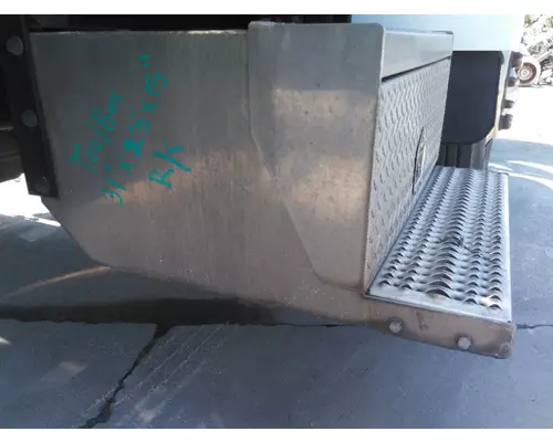 PETERBILT 337 TOOL BOX