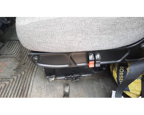 PETERBILT 340 SEAT, FRONT