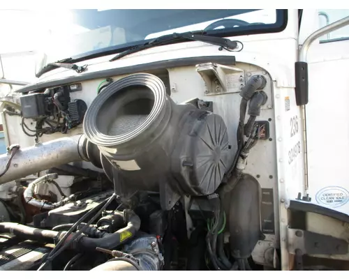 PETERBILT 348 AIR CLEANER