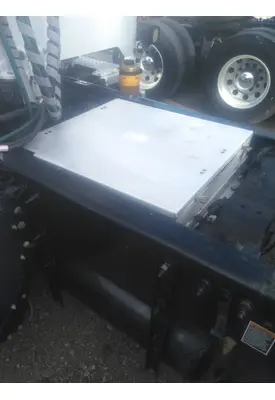 PETERBILT 348 BATTERY BOX