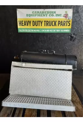 PETERBILT 348 Battery Box/Tray