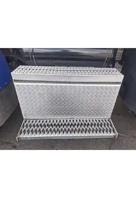PETERBILT 348 Battery Box/Tray