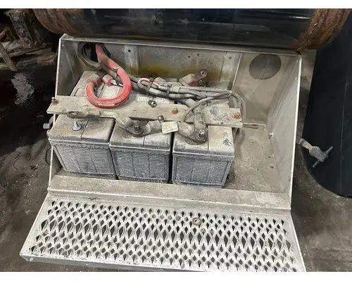 PETERBILT 348 Battery Box