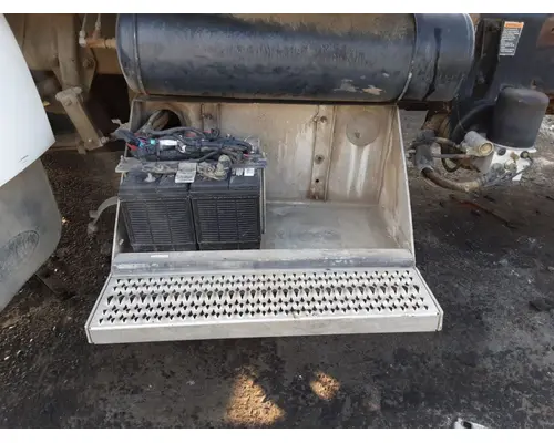 PETERBILT 348 Battery Boxes